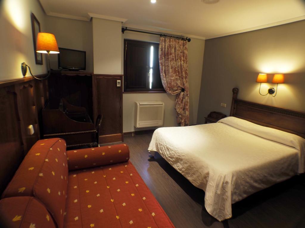 Hotel Comillas Exterior photo
